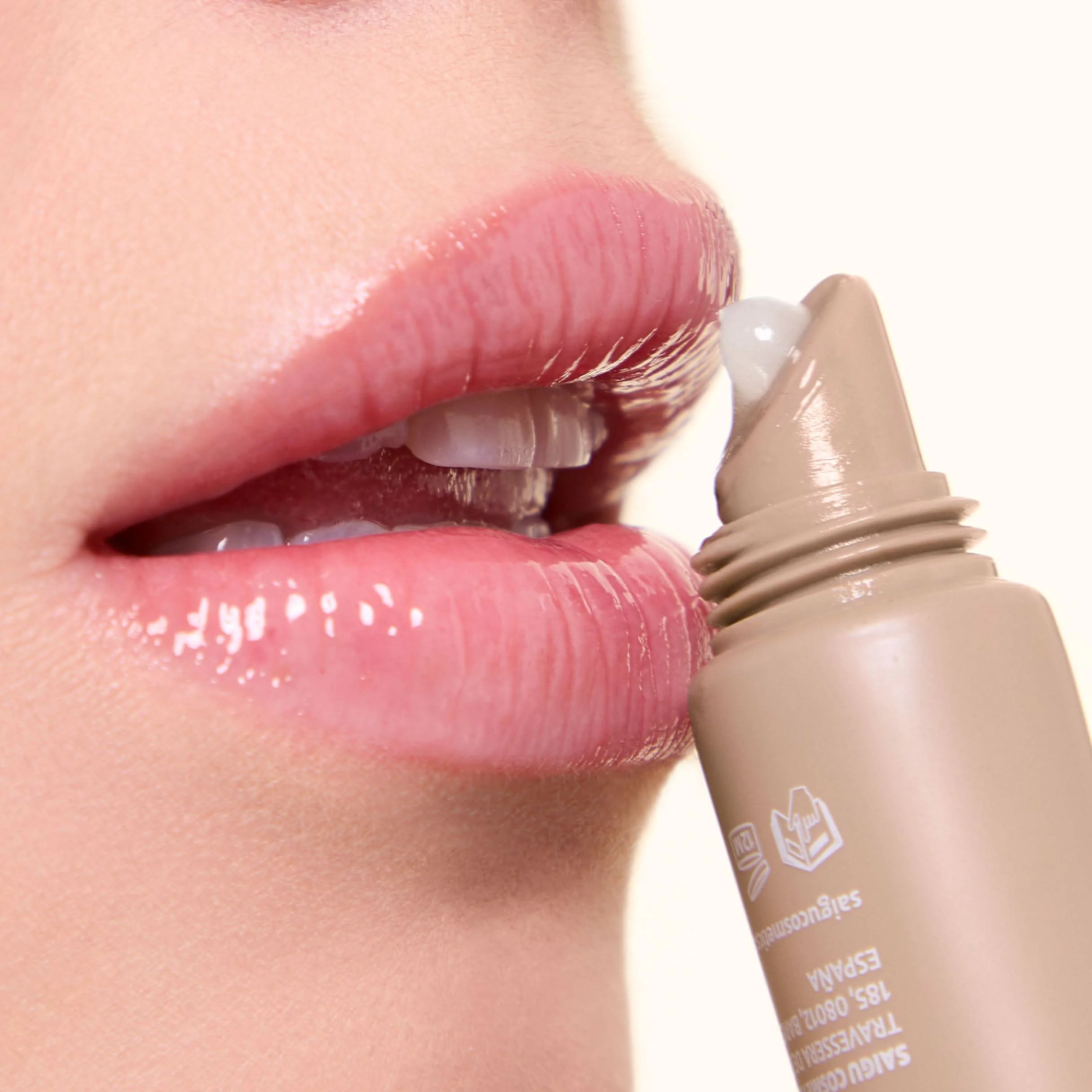 Bálsamo labial hidratante Efecto Brillo - Image 11