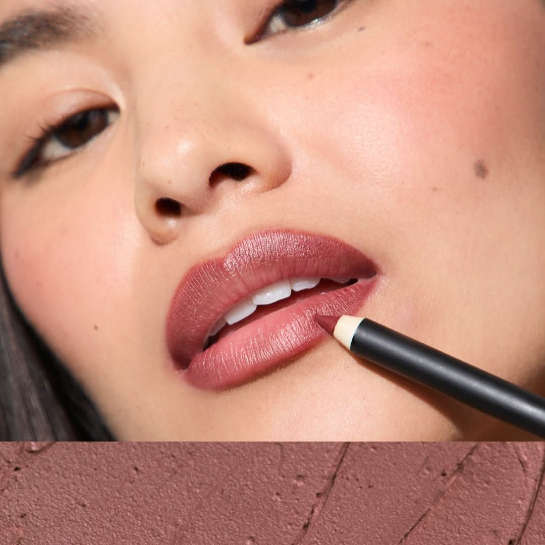 Lápiz de labios Perfilado Sedoso - Image 23