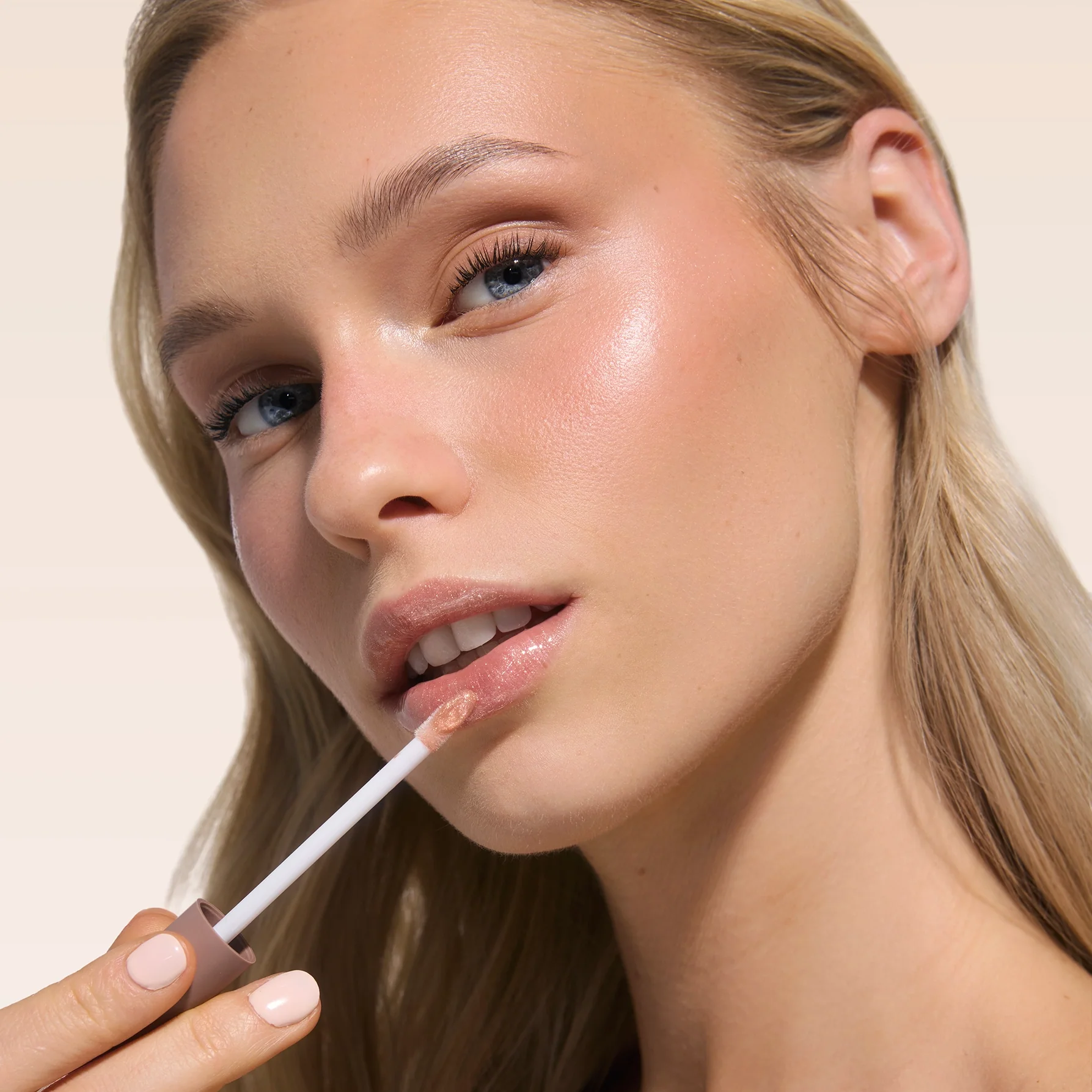 Lip Gloss Melting Plump - Image 44