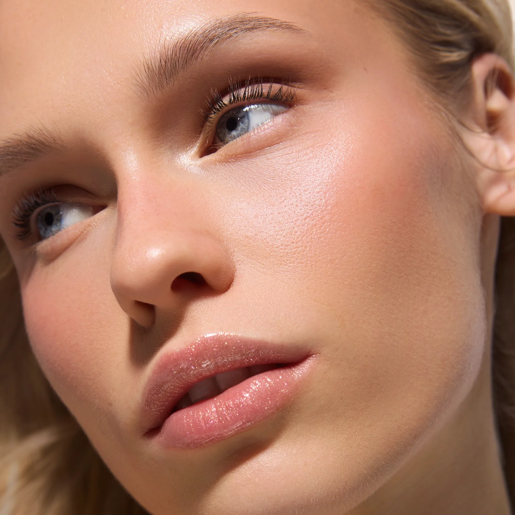 Lip Gloss Melting Plump - Image 45