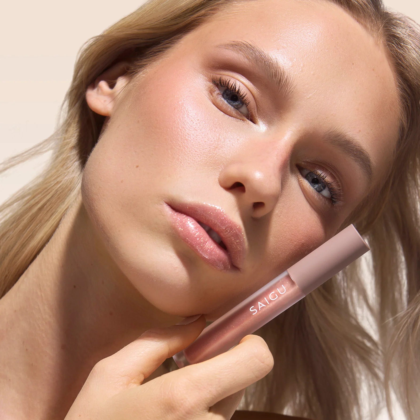 Lip Gloss Melting Plump - Image 47