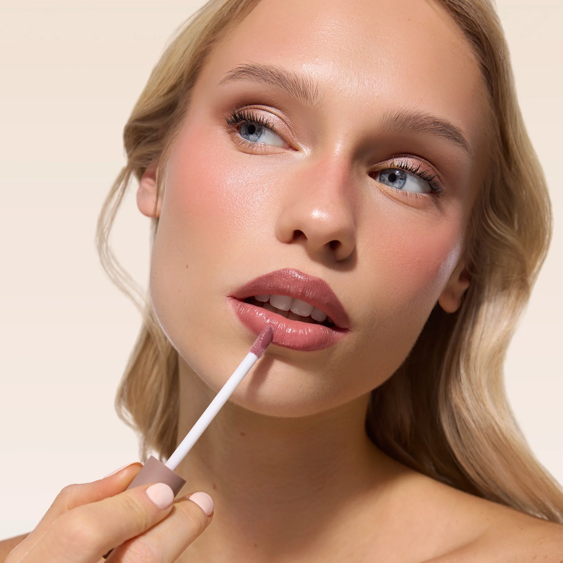 Lip Gloss Melting Plump - Image 7